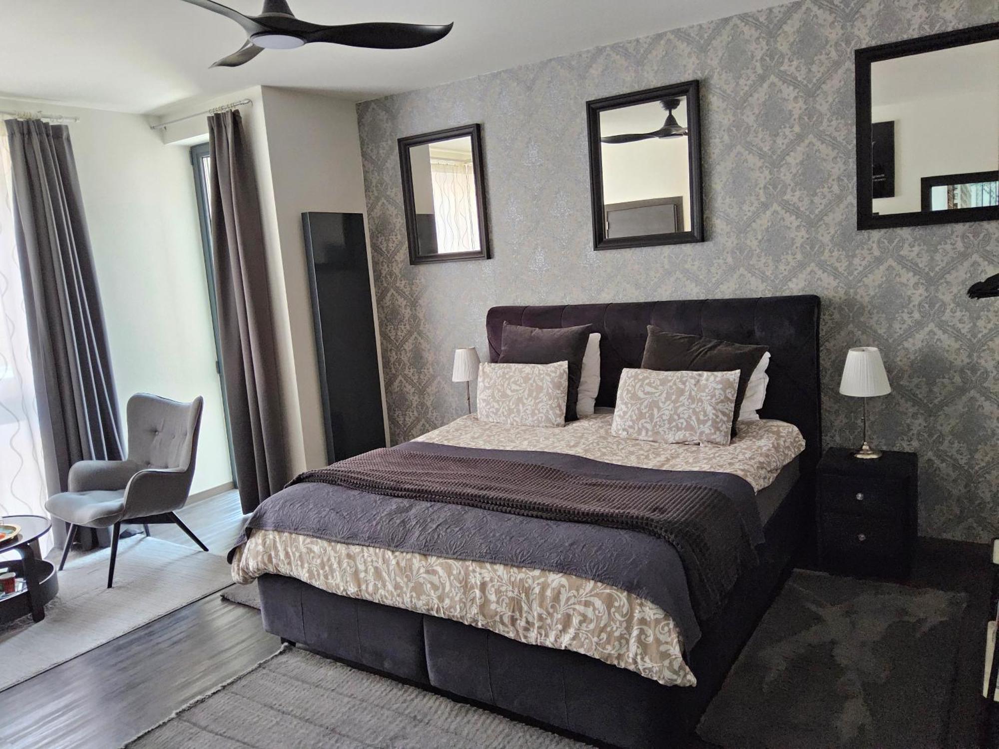 Homestay Deluxe Au 2eme Etage, Double Au 4eme Etage Not A Brussels